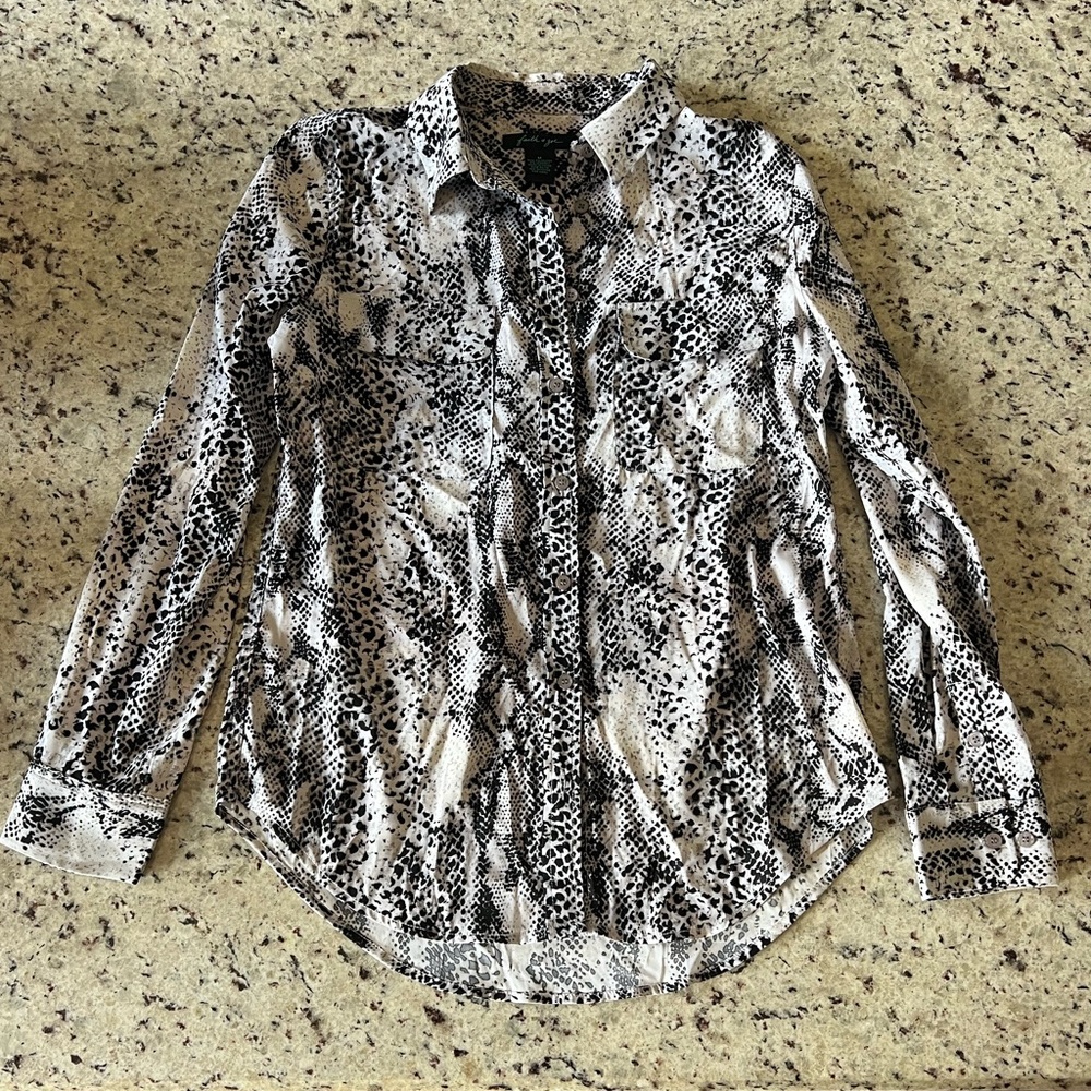 Faith & Zoe Snake Print Button Down Shirt